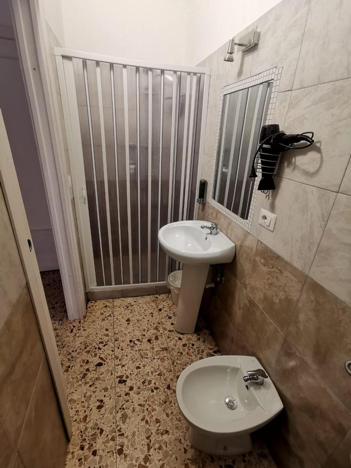 Catania Airport Room Bagno Privato In Camera Εξωτερικό φωτογραφία