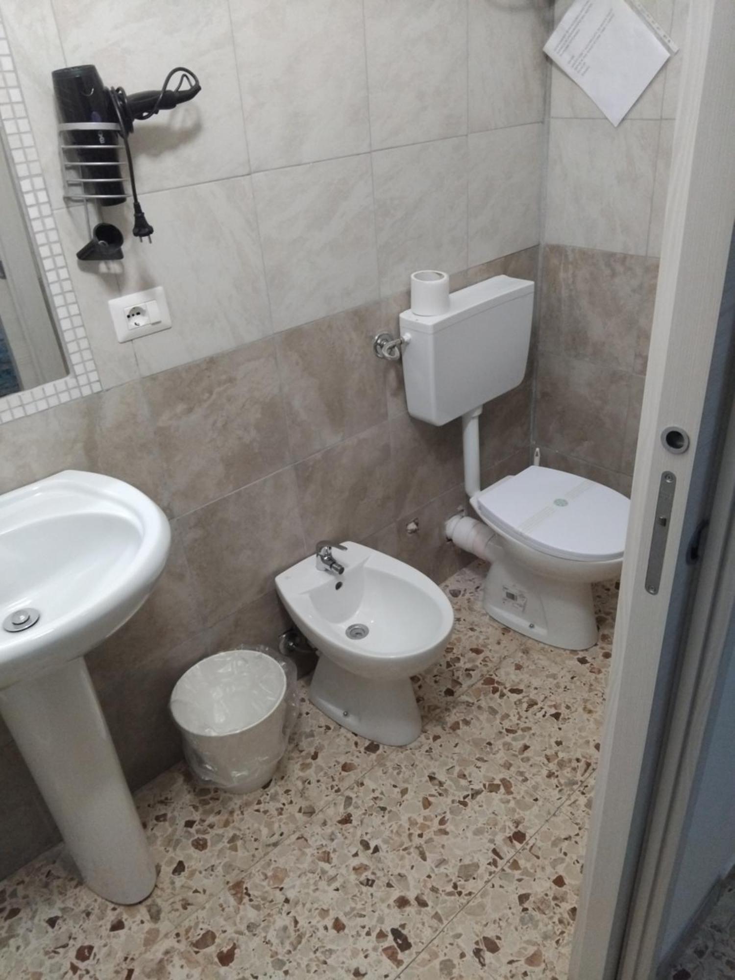 Catania Airport Room Bagno Privato In Camera Εξωτερικό φωτογραφία